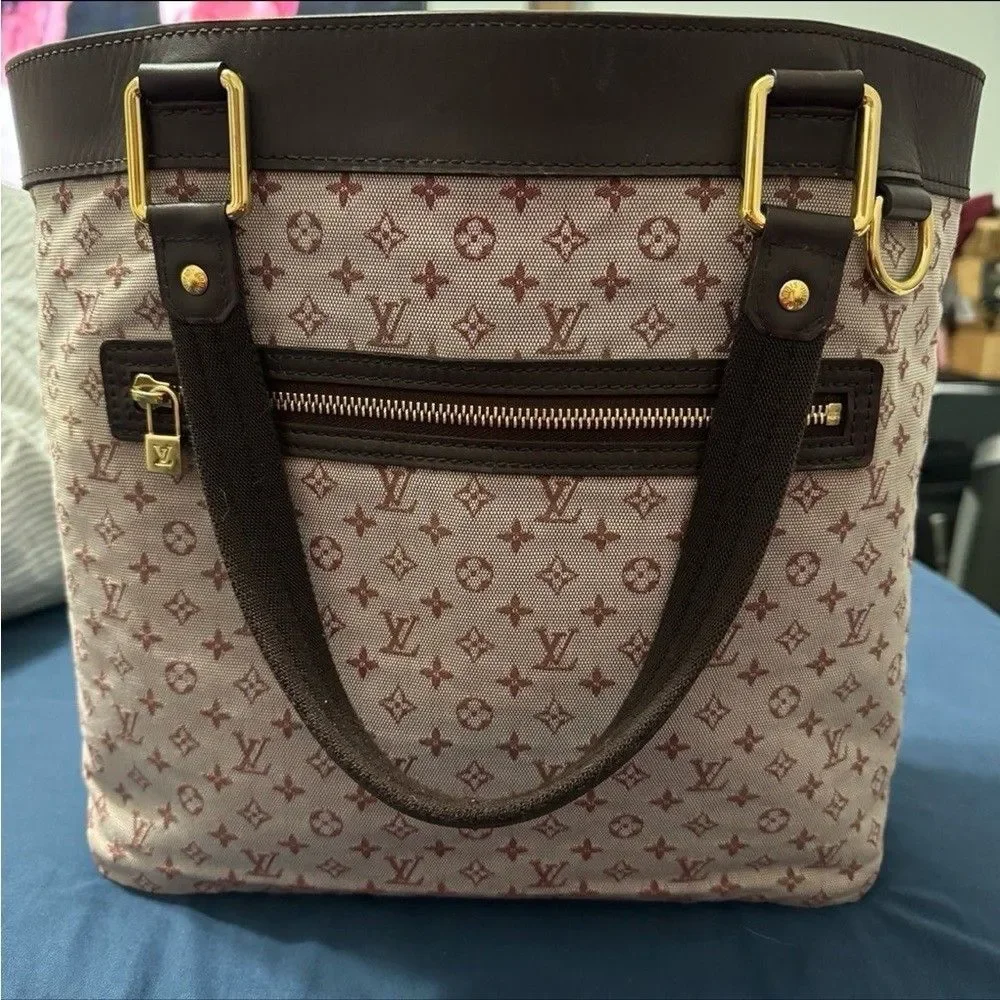 Certified Authentic Louis Vuitton Tote
